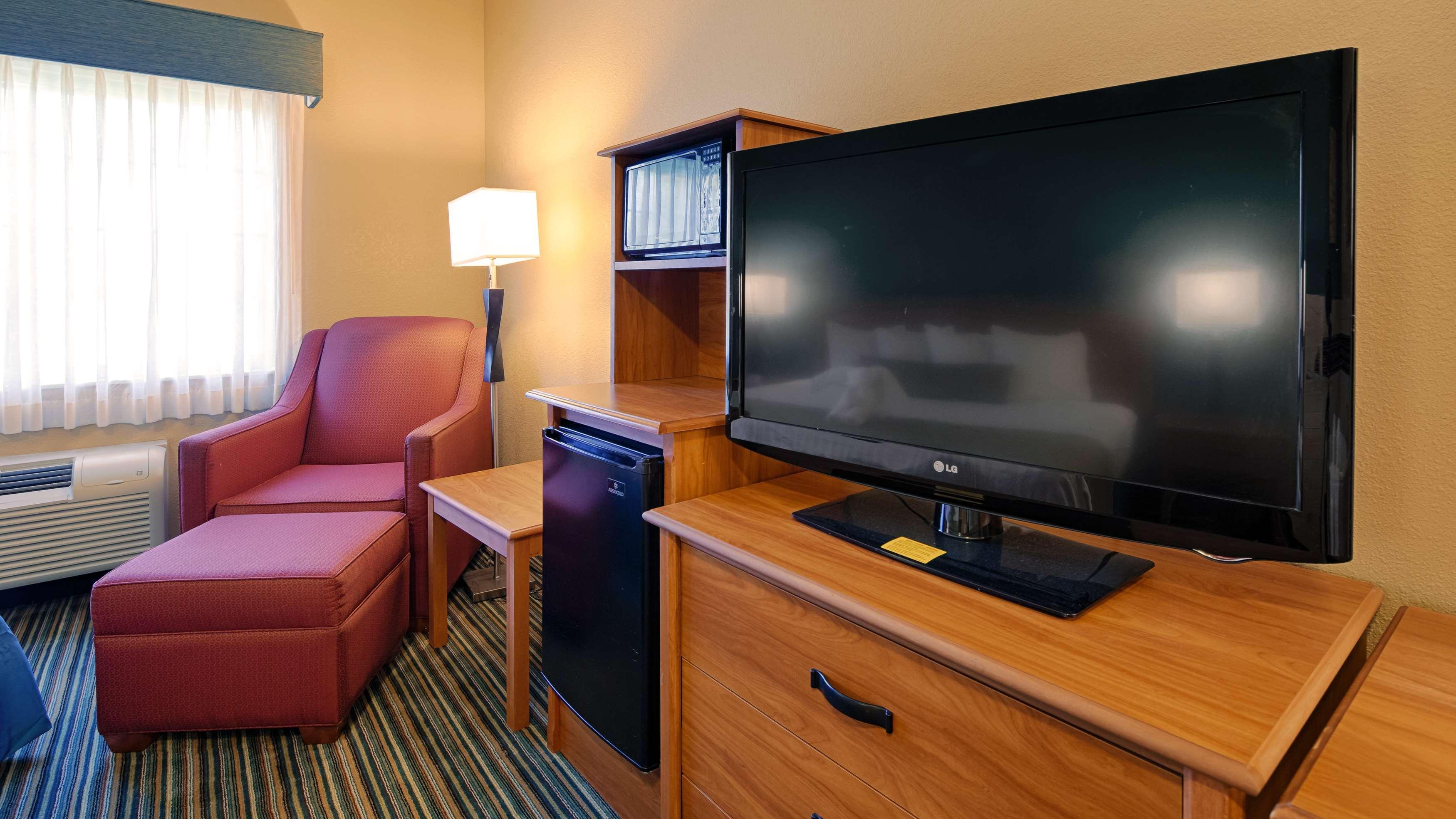 Best Western Governors Inn And Suites Уичита Екстериор снимка