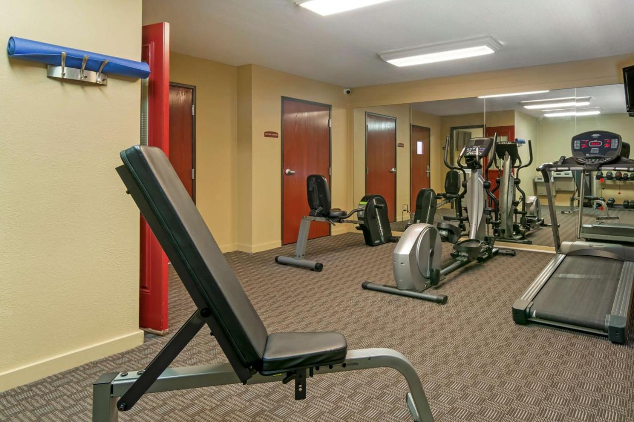 Best Western Governors Inn And Suites Уичита Екстериор снимка