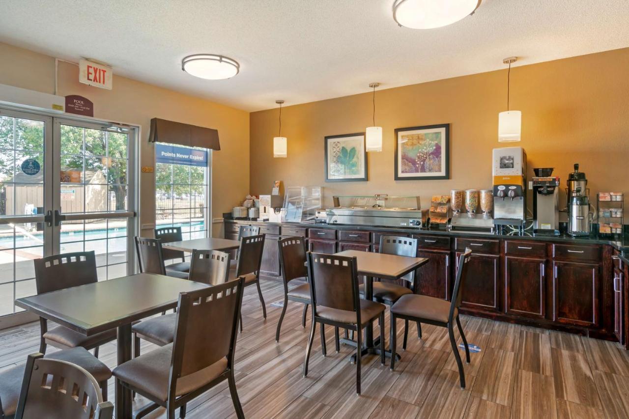 Best Western Governors Inn And Suites Уичита Екстериор снимка